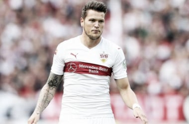 Gentner and Ginczek extend with Stuttgart