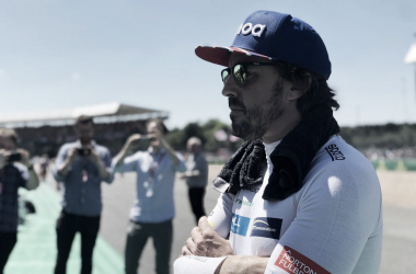 Fernando Alonso: “Tenemos que mejorar el sábado, pero estamos dentro de la batalla”