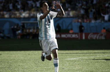 Di María mete a Argentina en cuartos con el corazón