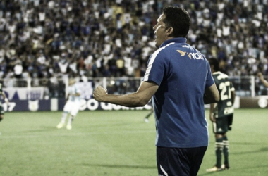"O importante foi que vencemos", diz Claudinei Oliveira após vitória contra Palmeiras