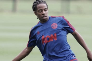 Manchester United sign young Fulham midfielder DJ Buffonge