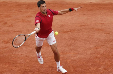 French Open 2016: Djokovic beats Bedene and the light to reach the fourth round
