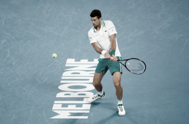 Djokovic vence a Raonic y está en cuartos