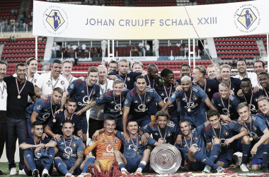 El Feyenoord se lleva su segunda Supercopa consecutiva