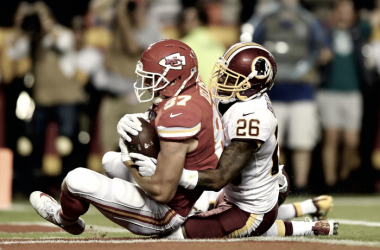 En extremis, Chiefs mantiene el invicto