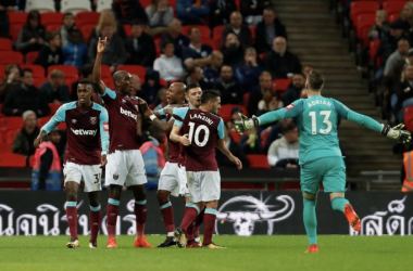 Carabao Cup - Impresa West Ham, Tottenham al tappeto