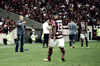 Mano Menezes vê boa atuação do Cruzeiro e lamenta resultado injusto