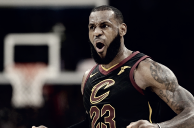 Resumen NBA: 'King James' guía a los Cavs a su decimotercera victoria consecutiva