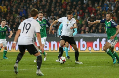 Qualificazioni Russia 2018 - Draxler-Khedira, la Germania fa tris