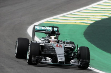 F1, Hamilton il più rapido nelle prime libere in Brasile