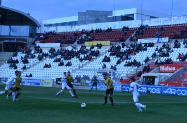 Un solitario gol de Rubén Cruz da la victoria al Albacete ante un correoso Atlético Sanluqueño