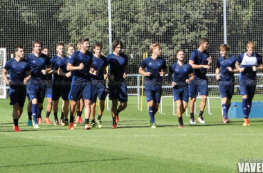 Balón y ejercicios físicos para arrancar la semana