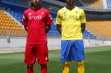 Presentada la primera equipación del Cádiz