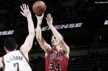 Dunleavy le da la victoria a los Bulls con un triple a pocos segundos del final