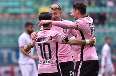 Serie B: urrà Palermo, Coronado (tris) e La Gumina stendono il Carpi. E&#039; 4-0 al Barbera