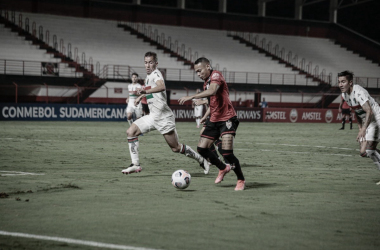 Em grande noite de Toselli, Atlético-GO não sai do empate com Palestino pela Sul-Americana