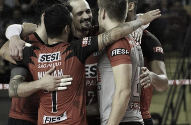 Sesi-SP domina partida, vence Sesc-RJ e abre vantagem na semifinal da Superliga
