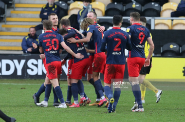 Burton Albion 0-3 Sunderland: Emphatic win for Black Cats 