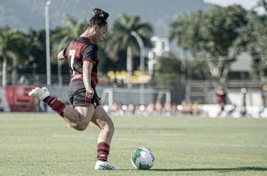 Cruzeiro
marca no último minuto e empata com Flamengo no Brasileirão Feminino