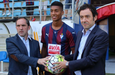 Eddy Silvestre e Izet Hajrovic se marchan con sus selecciones