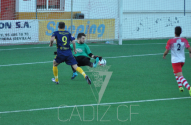 El Cádiz CF se llevó la victoria en el 70 aniversario del CD Utrera