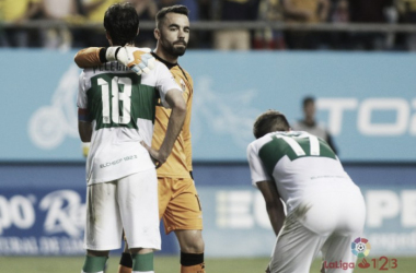 El Elche desciende a 2ªB tras perder ante el Cádiz