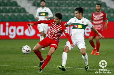 Resumen Elche 0-0 Granada CF en LaLiga 2021-22