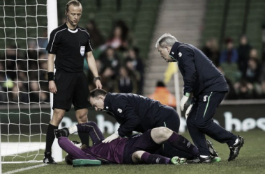 Rob Elliot cayó lesionado con Irlanda y deja huérfana la portería del Newcastle