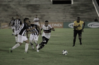 Santa Cruz fica no
empate com Treze, mas garante classificação da Copa Nordeste antecipada