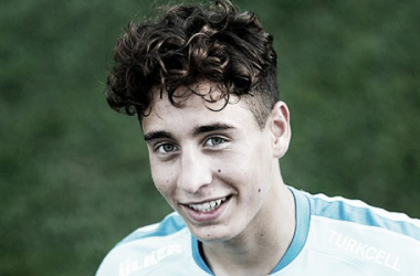 Turkey put training on pause to commend Emre Mor on his club transfer
