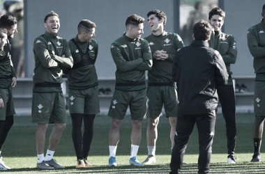 Álex Moreno y Carles Aleñá, en el Área Movistar LaLiga de Sevilla