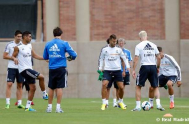 Varane e Illarramendi, únicas ausencias en el segundo día de trabajo