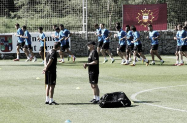 Aguirre convoca a 22 jugadores para el partido ante el Girona