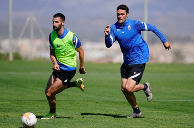 Gonalons y Molina en un entrenamiento del Granada | Foto: Pepe Villoslada / Granada CF