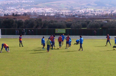 El Granada entrena en Armilla sin los titulares