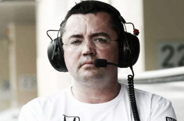 Eric Boullier: &quot;Fernando tendrá que permanecer durante esta noche en el hospital&quot;