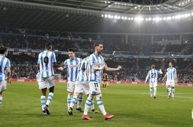 La Real Sociedad hunde aún más al Valencia (3-0)