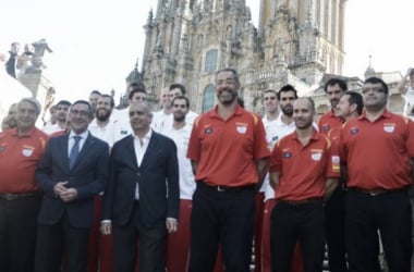 Baño de masas de la selección en Santiago de Compostela