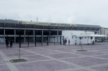 Promessa de campanha, estádio Grito da República é inaugurado em Olinda