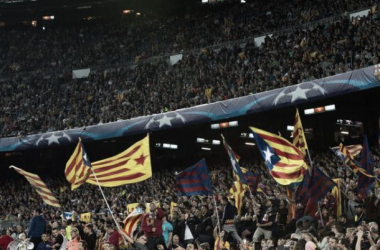 La UEFA vuelve a investigar al FC Barcelona tras las esteladas mostradas en el Camp Nou