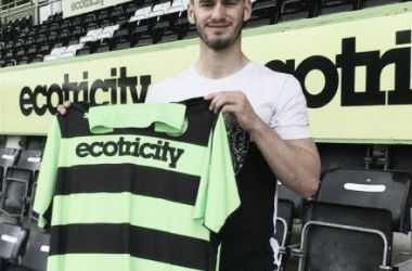 Evans, ex del Manchester United, segundo refuerzo del Forest Green