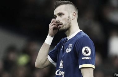 El objetivo del Everton, según Schneiderlin, alcanzar a United y Liverpool