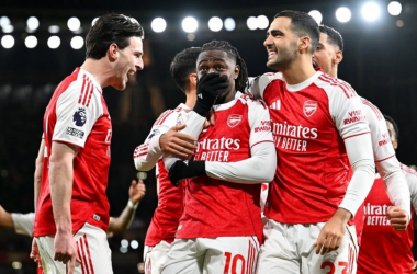 Celebración de Eze tras el Hat-Trick | Arsenal.com