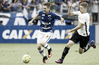 Ezequiel valoriza reação do Cruzeiro em 2016 e almeja evolução na próxima temporada