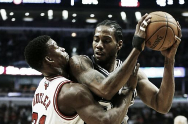 Jimmy Butler y Kawhi Leonard volarán libres