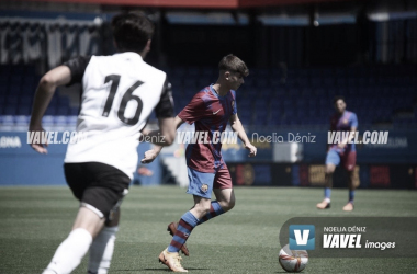 Aleix Garrido en el partido ante el juvenil del Valencia| Foto: Noelia Déniz-VAVEL