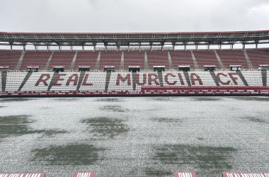 Imagen del estado del césped posterior a la caída del granizo / Fuente: Real Murcia CF