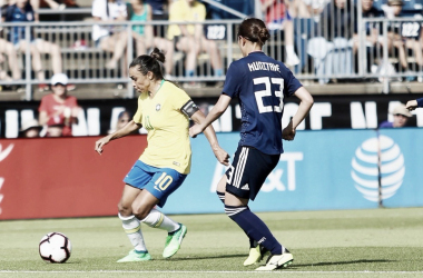 Com gol de Marta, Brasil conquista primeira vitória no Torneio das Nações