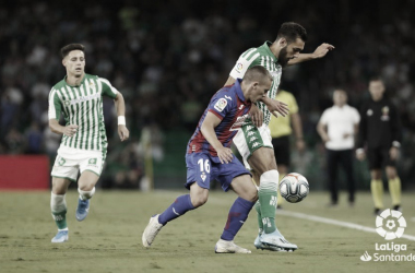 El Betis, "un equipo que no hace faltas", según las estadísticas del partido