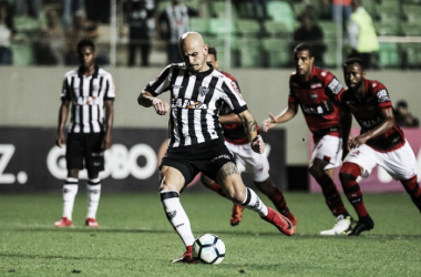No Atlético-MG, Fábio Santos revive melhor fase e iguala números do auge no Corinthians